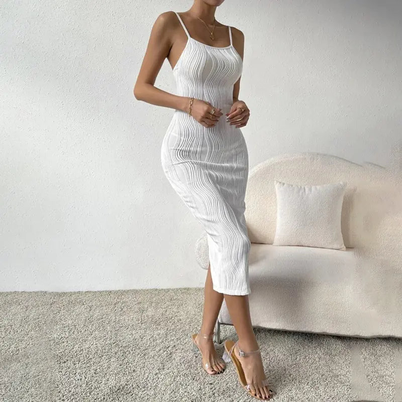 Robe nuisette dos nu de couleur unie