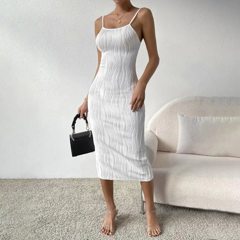Robe nuisette dos nu de couleur unie