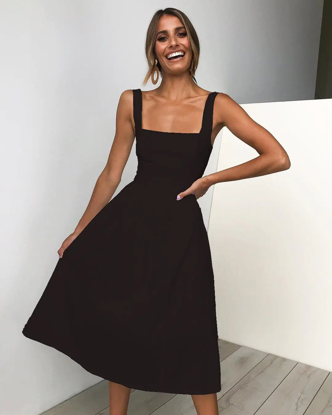 Robe élégante dos nu
