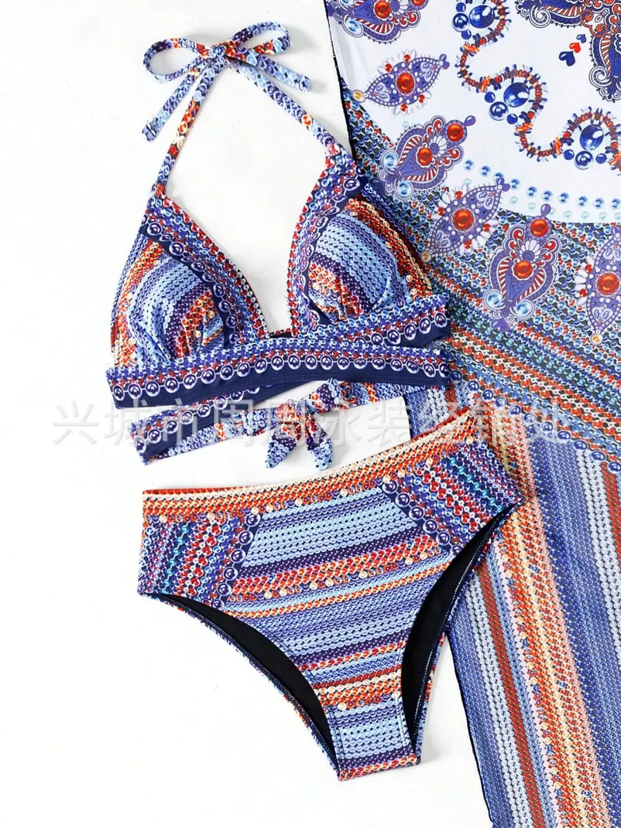 Ensemble bikini sexy trois pièces avec châle