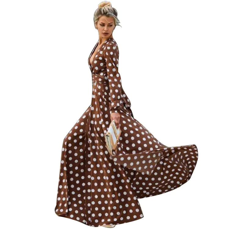 Robe longue à pois et col en V