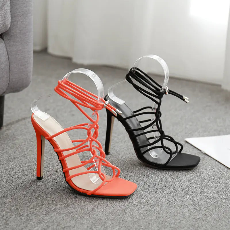 Sandales Romaines à Talons Hauts et Lanières Croisées pour Femmes
