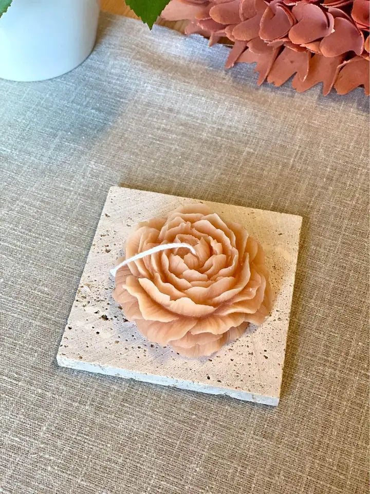 Bougie parfumée à la cire de soja et à la pivoine