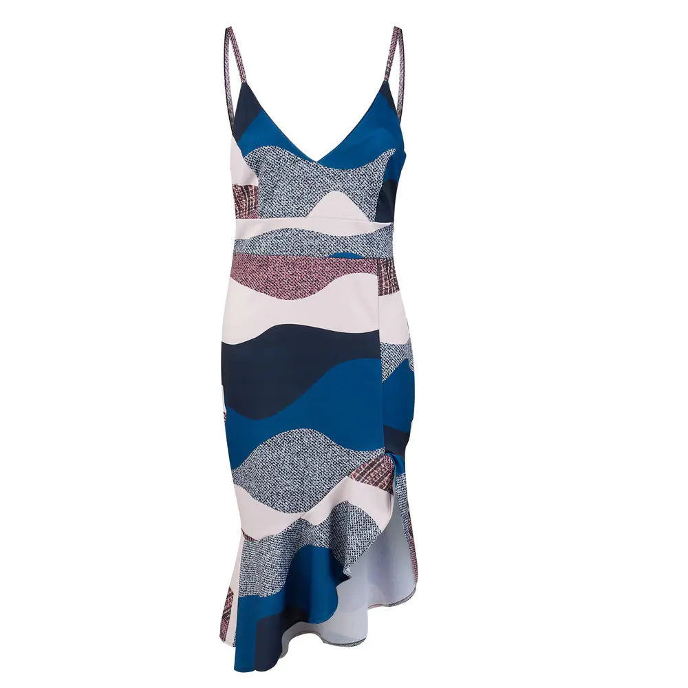 Robe moulante à volants et col en V avec bretelles spaghetti