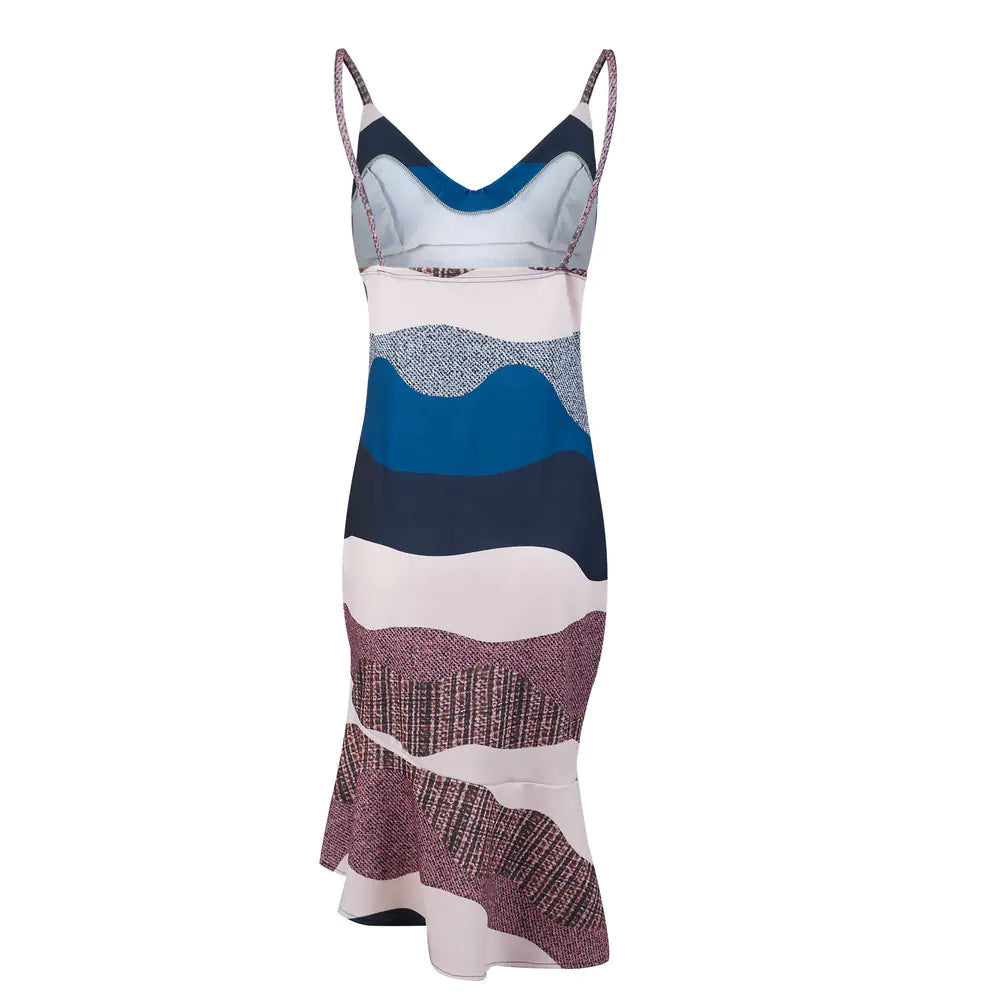 Robe moulante à volants et col en V avec bretelles spaghetti