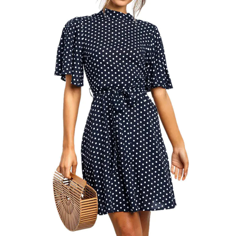 Robe à pois et manches volantées