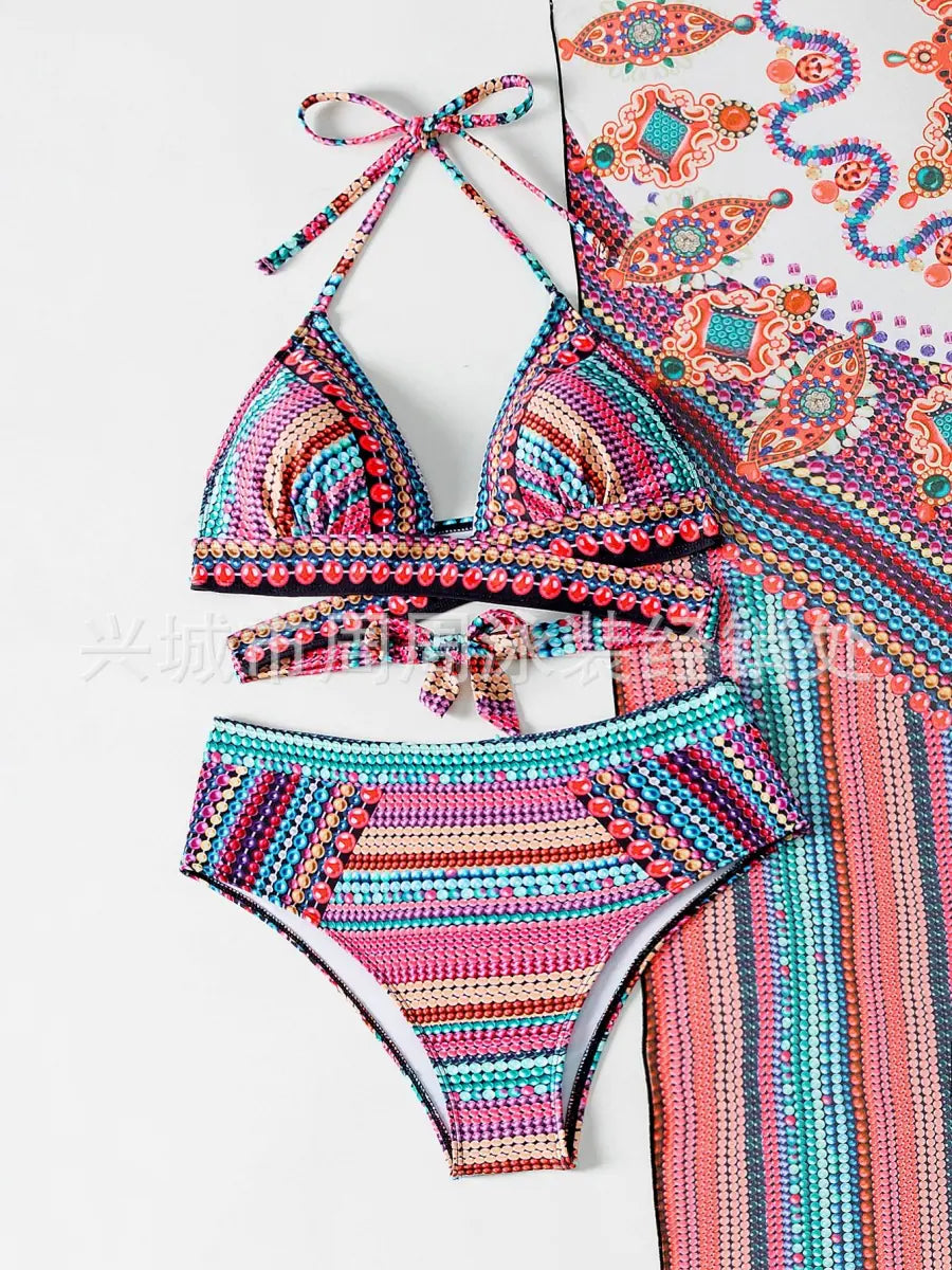 Ensemble bikini sexy trois pièces avec châle