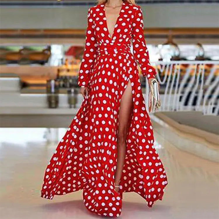 Robe longue à pois et col en V
