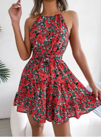 Robe plissée fleurie avec ourlet à volants