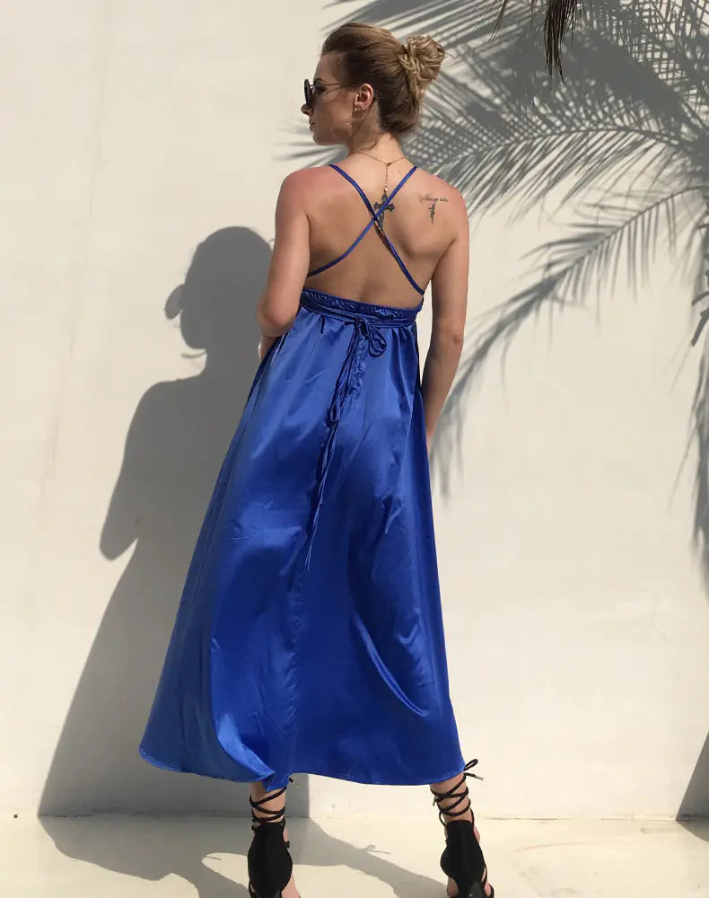 Robe longue d'été dos nu à col en V profond