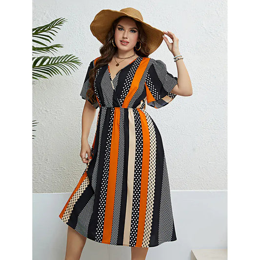 Robe d'été grande taille à manches courtes et col en V