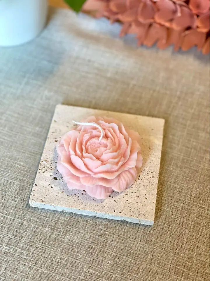 Bougie parfumée à la cire de soja et à la pivoine