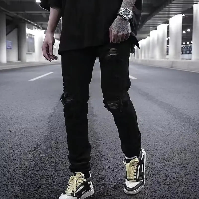 Slim-Fit Zippered Jeans for a Stylish Look