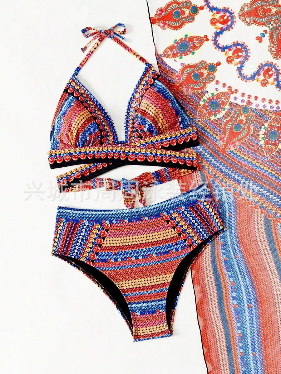 Ensemble bikini sexy trois pièces avec châle