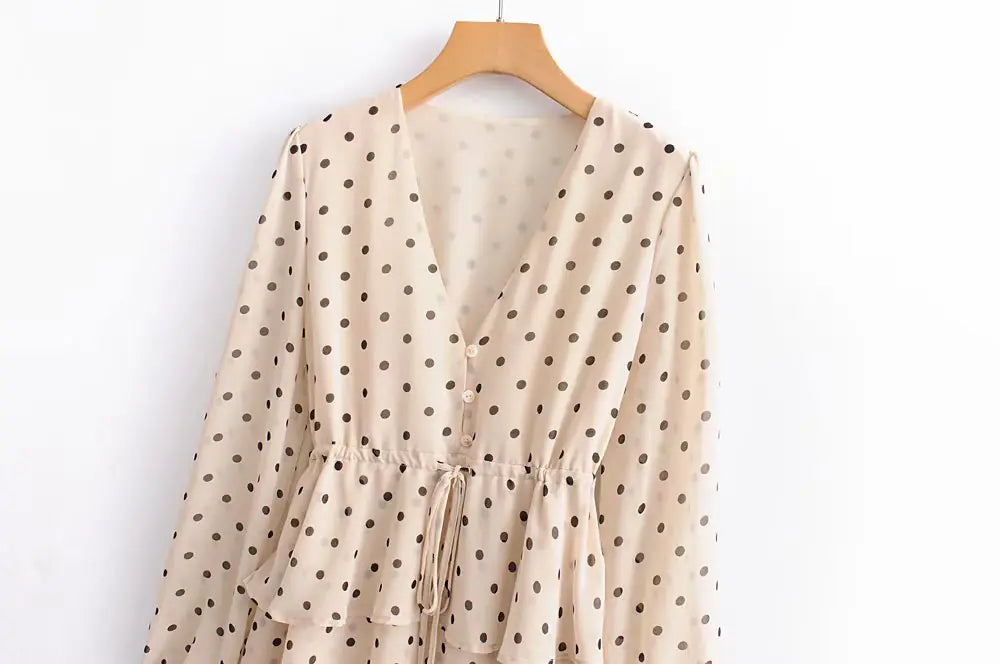 Robe à pois et volants
