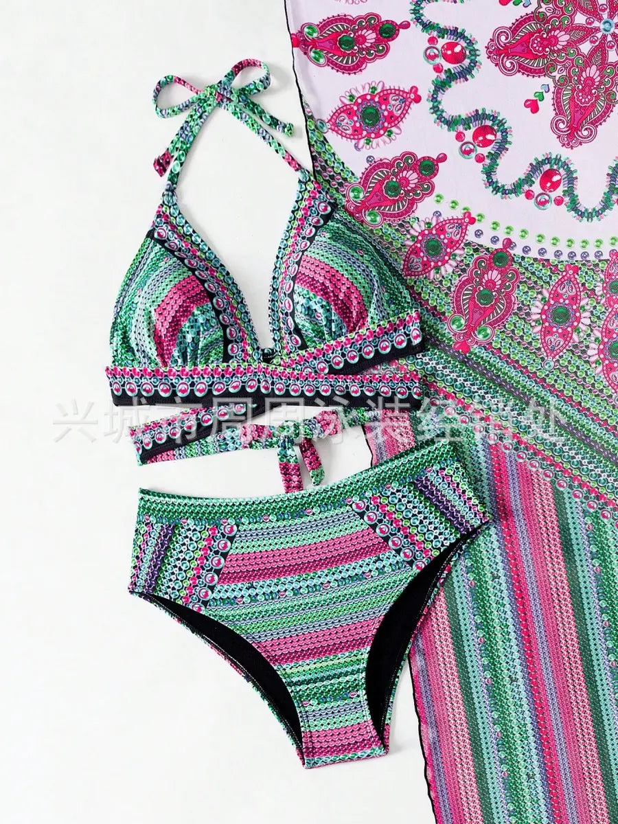 Ensemble bikini sexy trois pièces avec châle