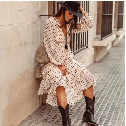 Robe à pois et volants