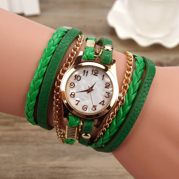Montre-bracelet en cuir synthétique tissé avec chaîne à quartz