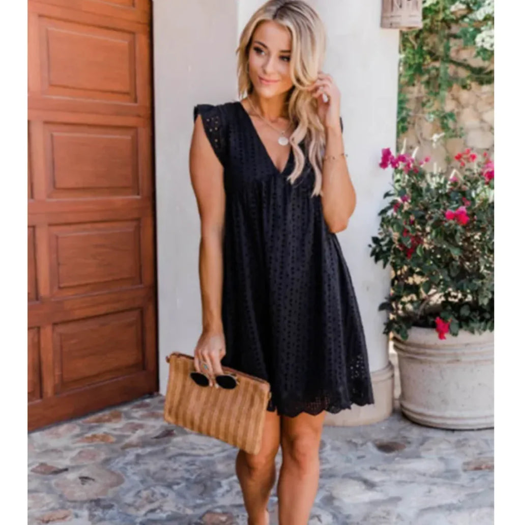 Robe romantique en dentelle ajourée à col en V