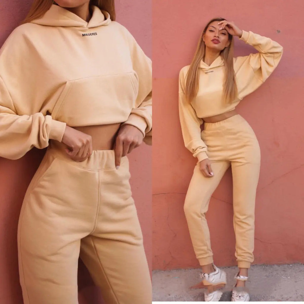 Ensemble sport et loisirs tendance à manches longues