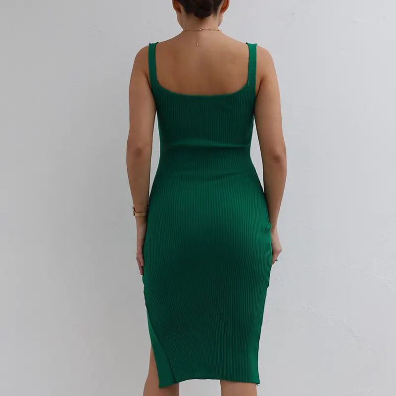 Robe mi-longue en maille à col carré avec fente et jupe portefeuille