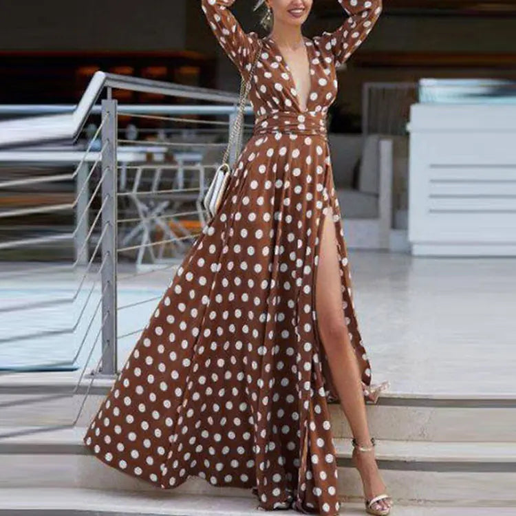Robe longue à pois et col en V